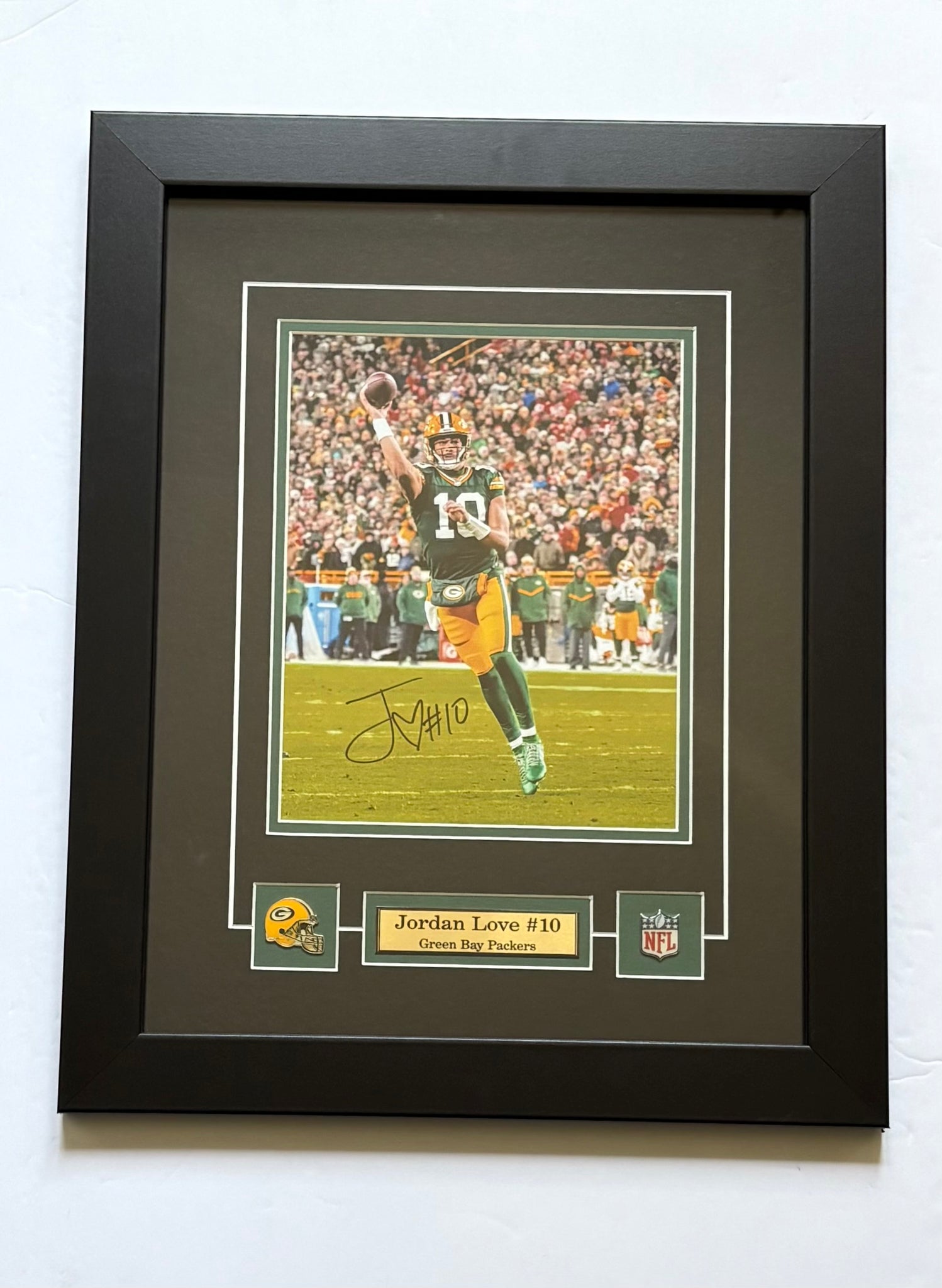 Jordan Love Greenn Bay Packers Autographed Framed