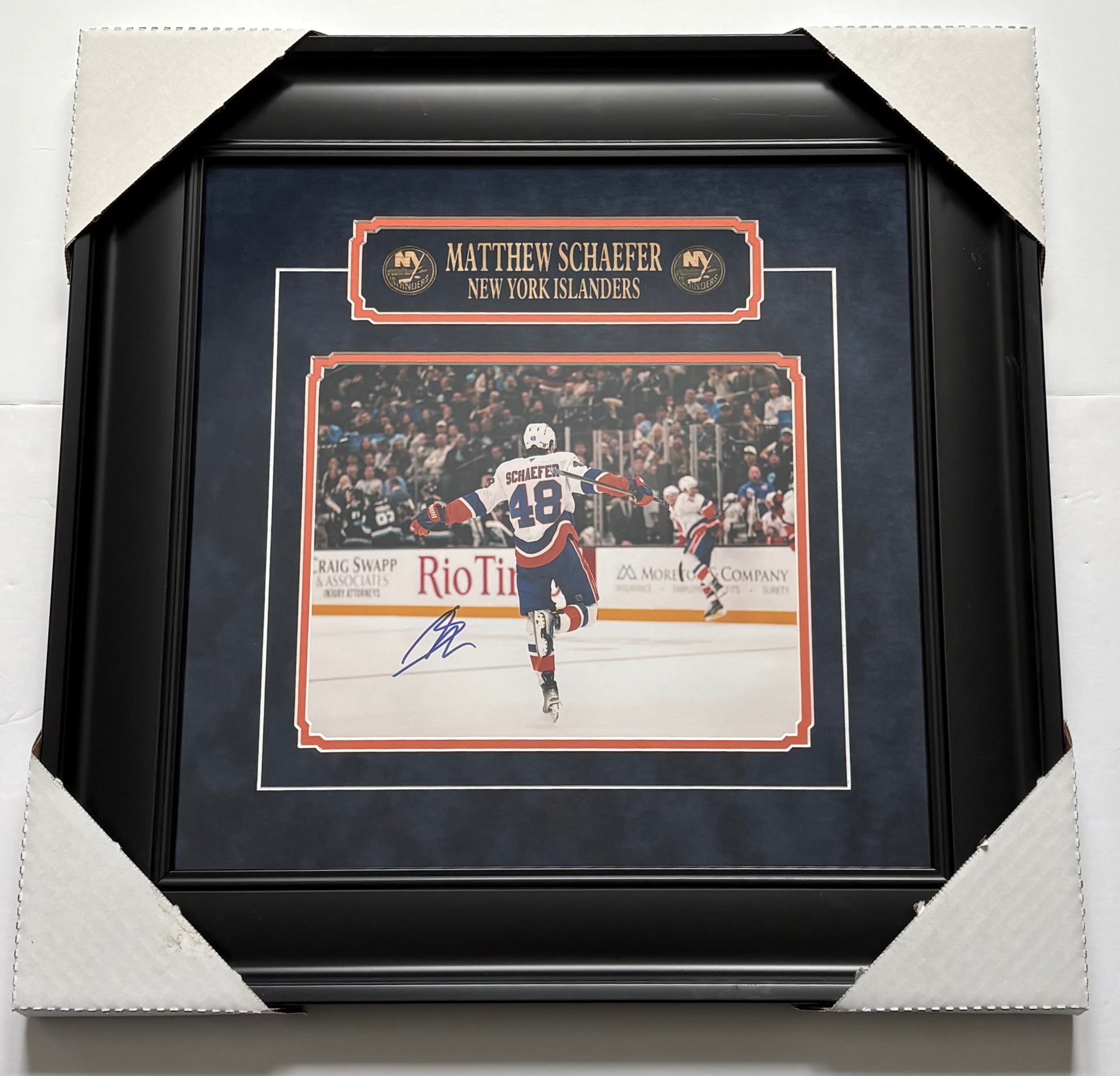 New York Islanders Matthew Schaefer Defence #1 pick 2025 Draft Autographed Framed