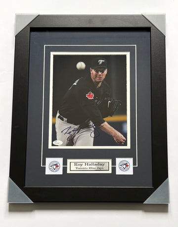 Authentic Autographed Roy Halladay Framed Toronto Bluejays Hall of Fame Pitcher