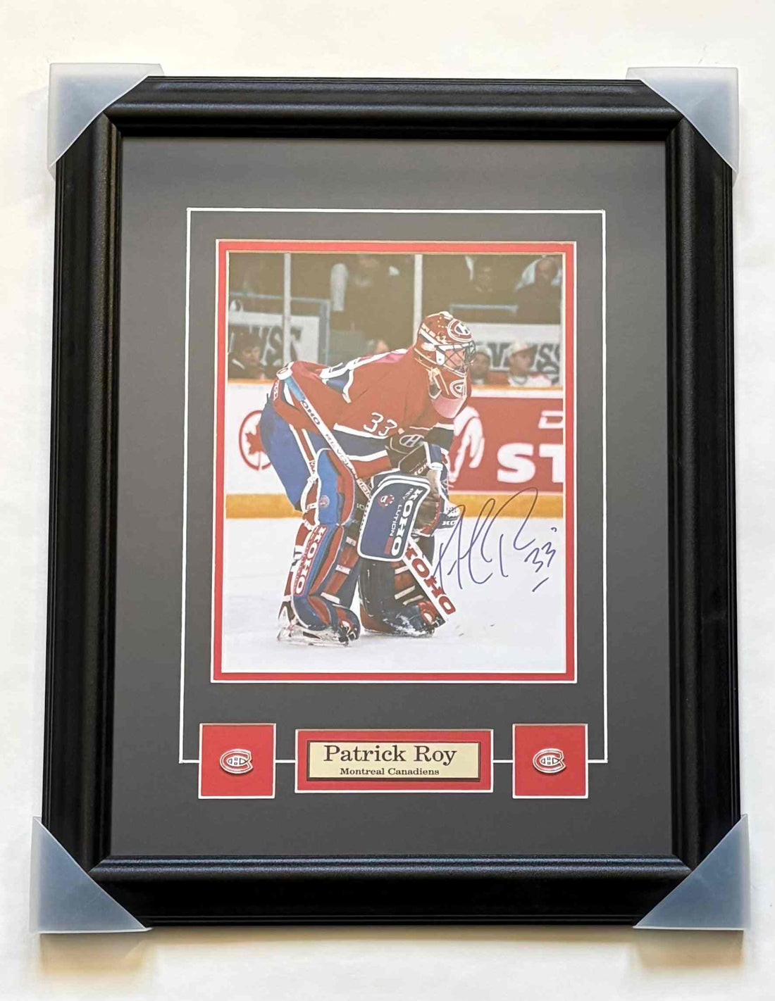 Autographed framed Patrick Roy Montreal Canadiens Hall of Fame goaltender